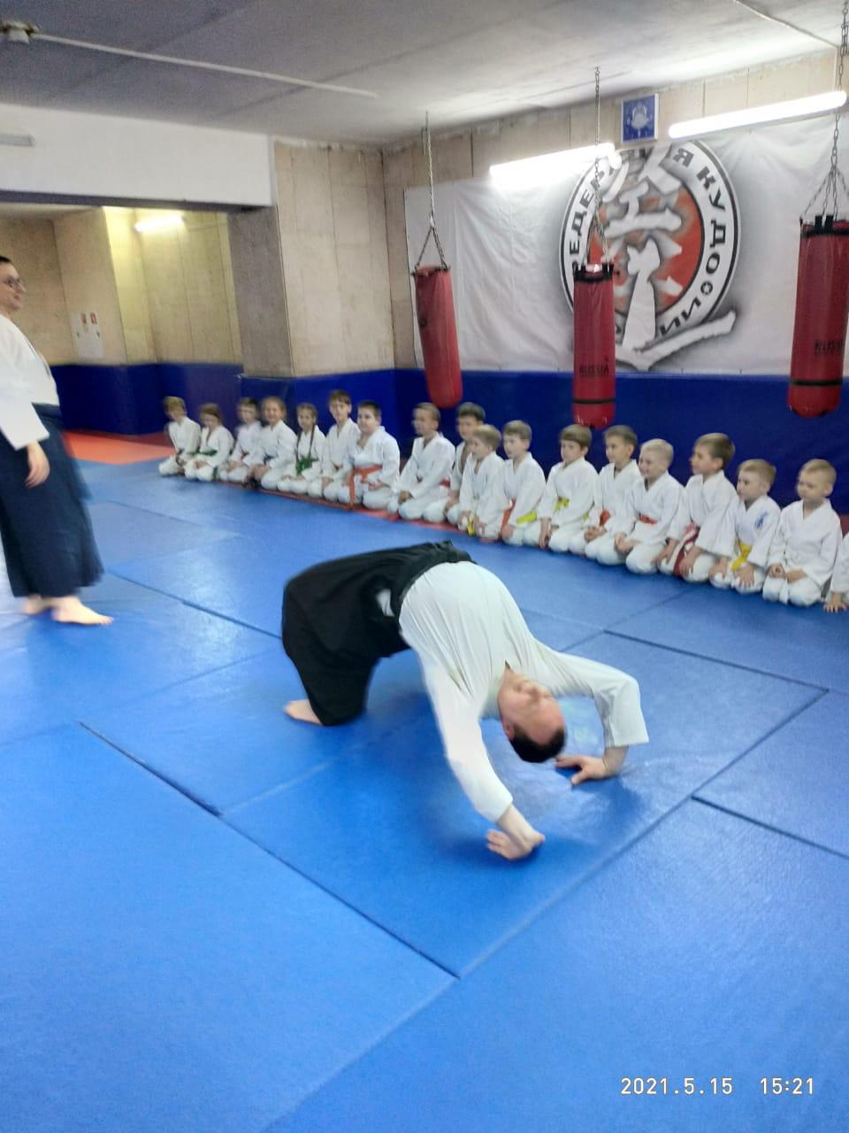 Инфографика: гибкая система скидок в Аленин додзё — скидки для семей, студентов, абонементов